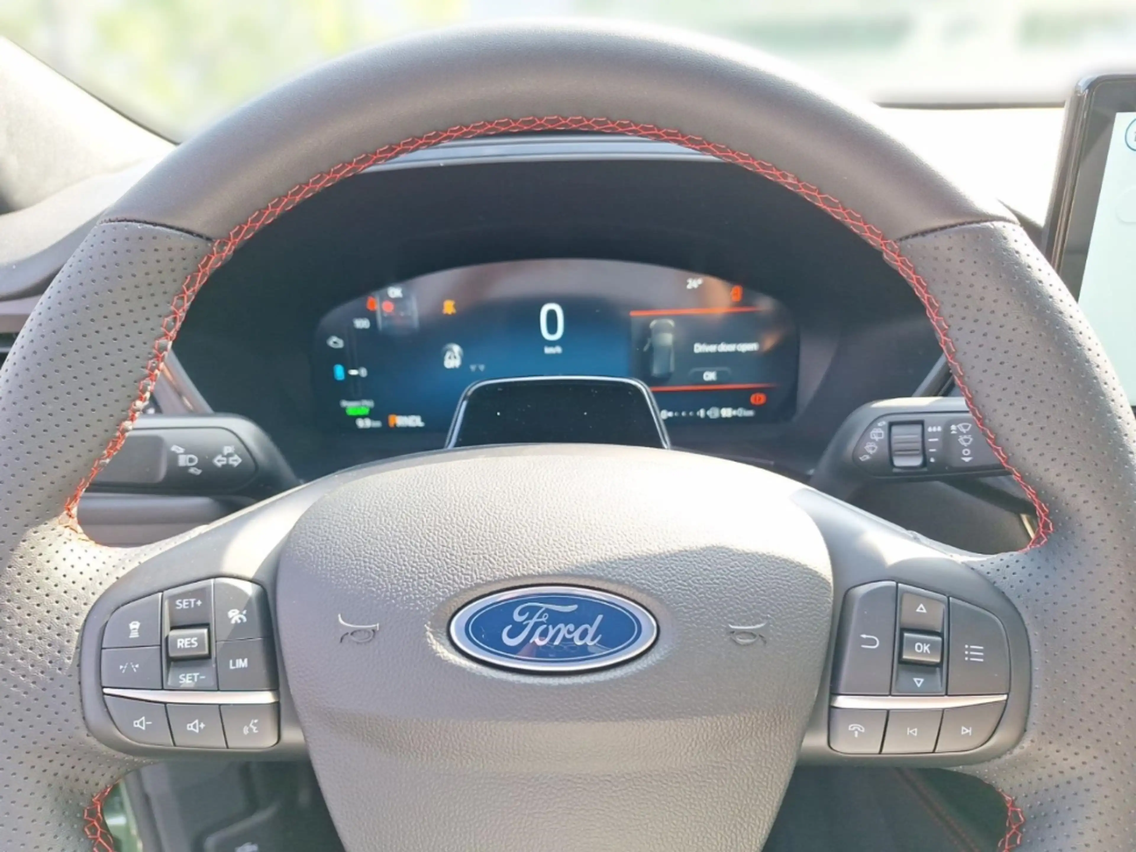 Ford Kuga 2.5l Plug-In Hybrid ST-Line X *Lenkradheiz.* -Euro — photo 8
