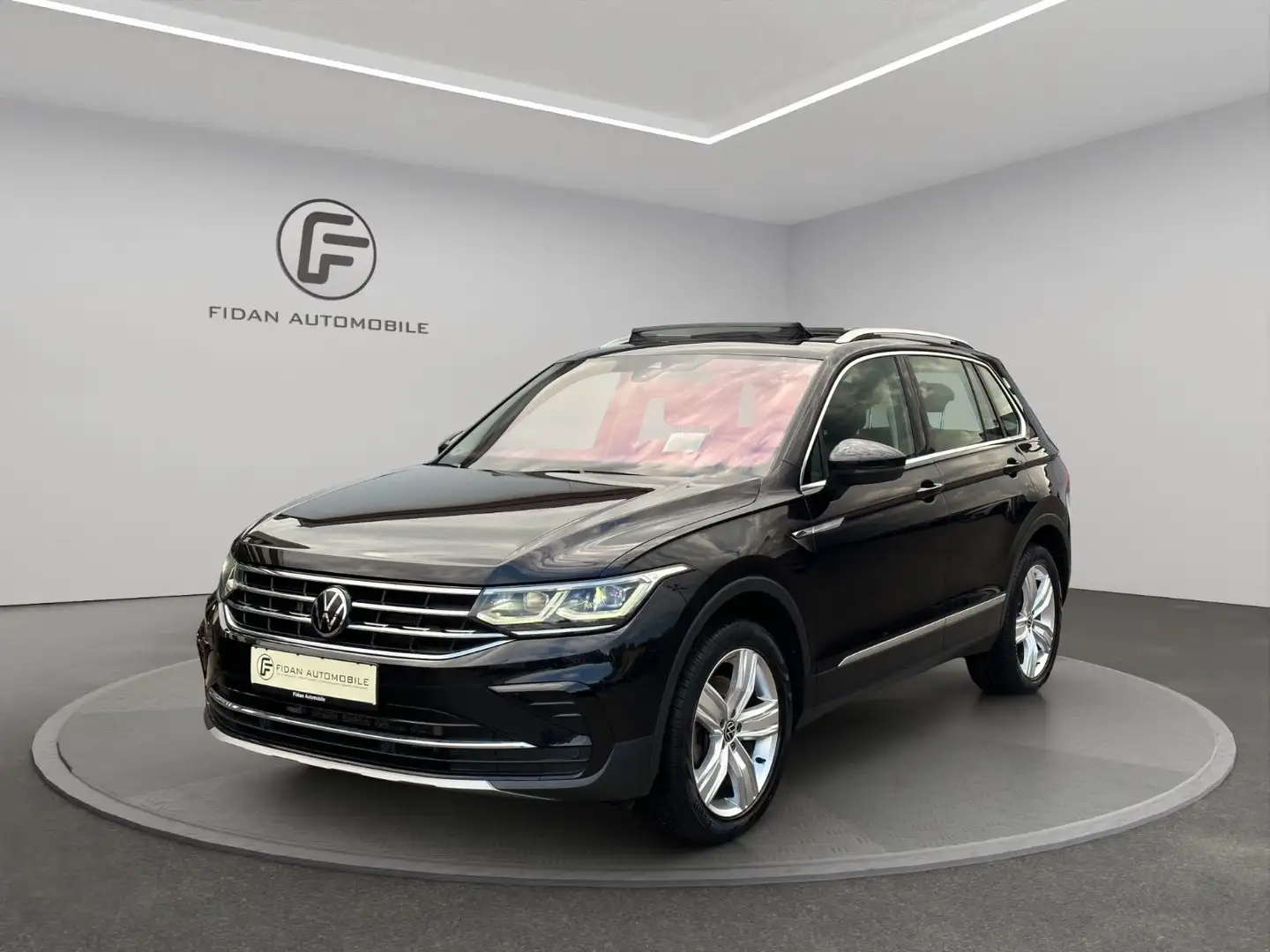 Volkswagen Tiguan Elegance 4M*Virtual*Pano*Matrix*AHK*HUD* Schwarz - 1
