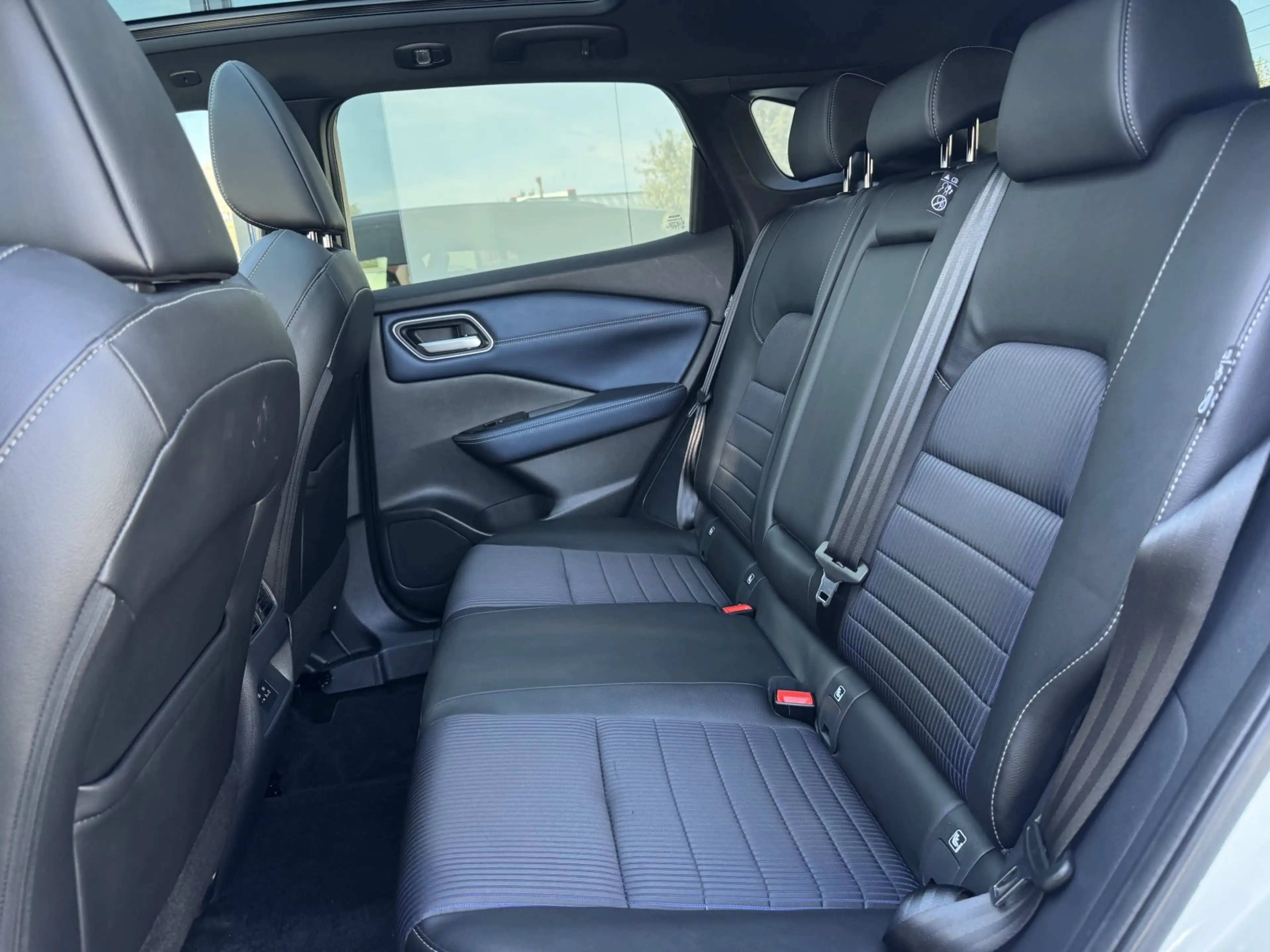 Nissan Qashqai 1.5 VC-T e-POWER TEKNA/PANORAMA/HEAD UP — photo 9