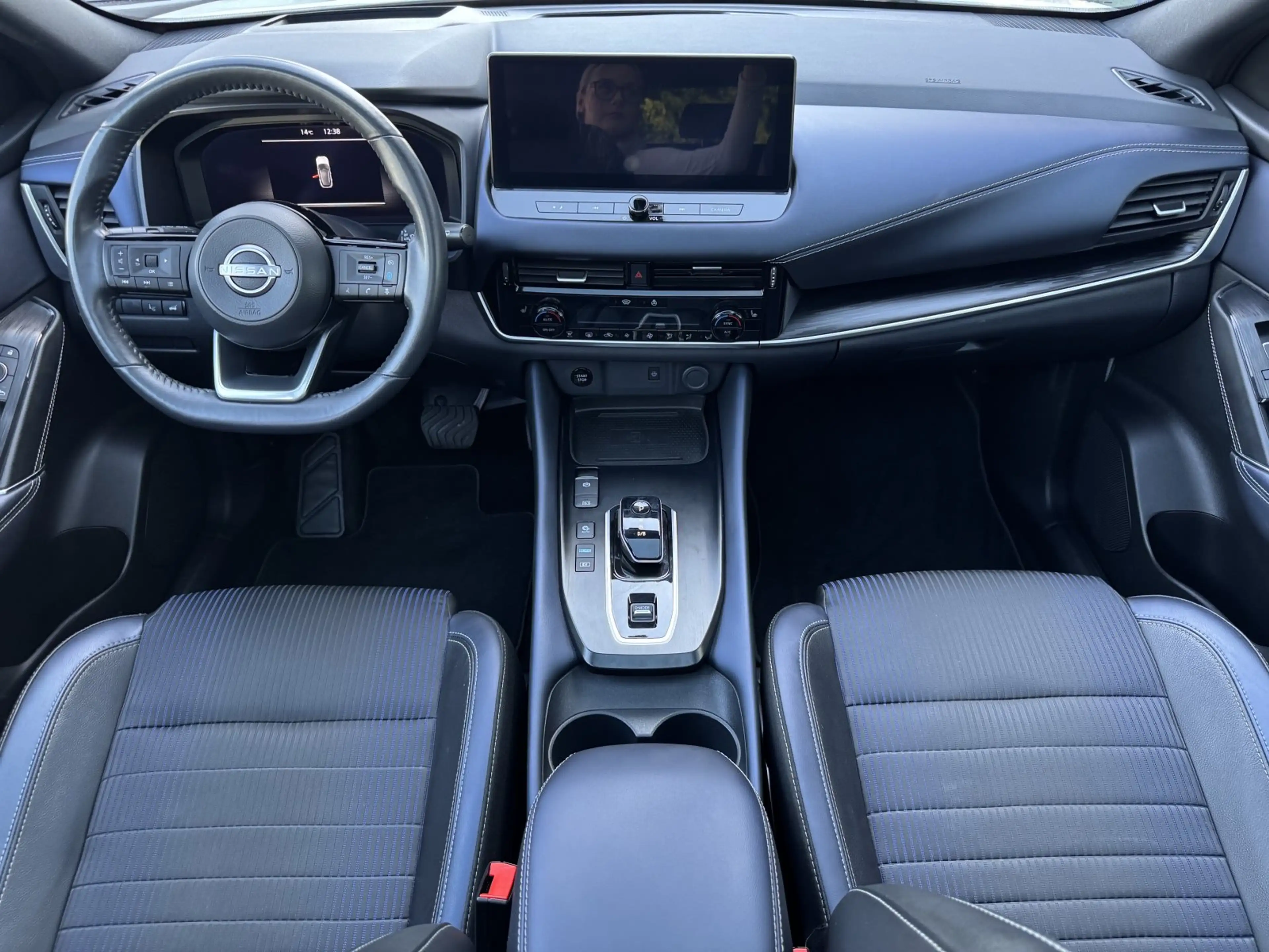 Nissan Qashqai 1.5 VC-T e-POWER TEKNA/PANORAMA/HEAD UP — photo 10