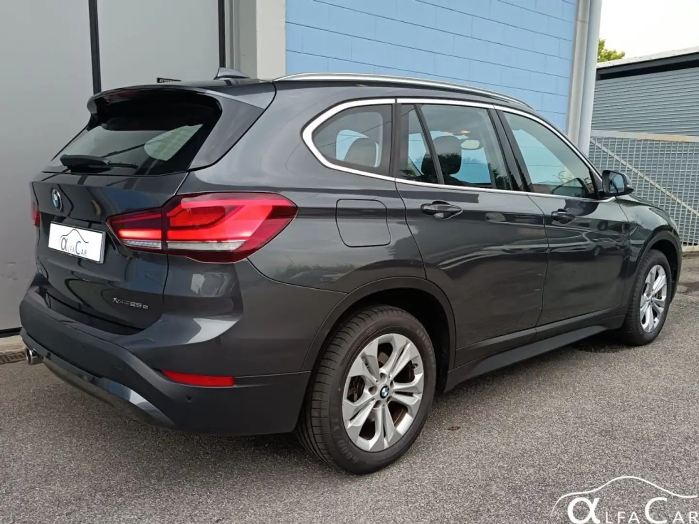 BMW X1 xDrive25e Business Advantage Grigio - 2