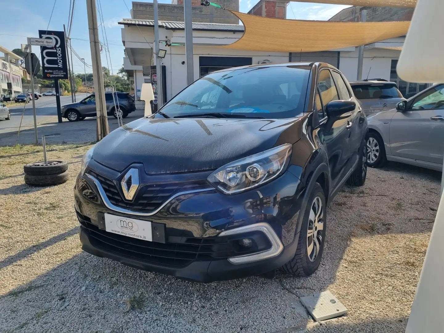 Renault Captur dCi 8V 90 CV Start&Stop Energy Intens Fekete - 2