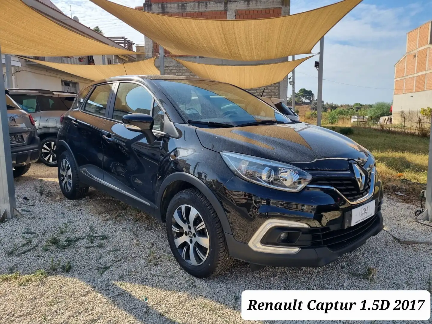 Renault Captur dCi 8V 90 CV Start&Stop Energy Intens Fekete - 1