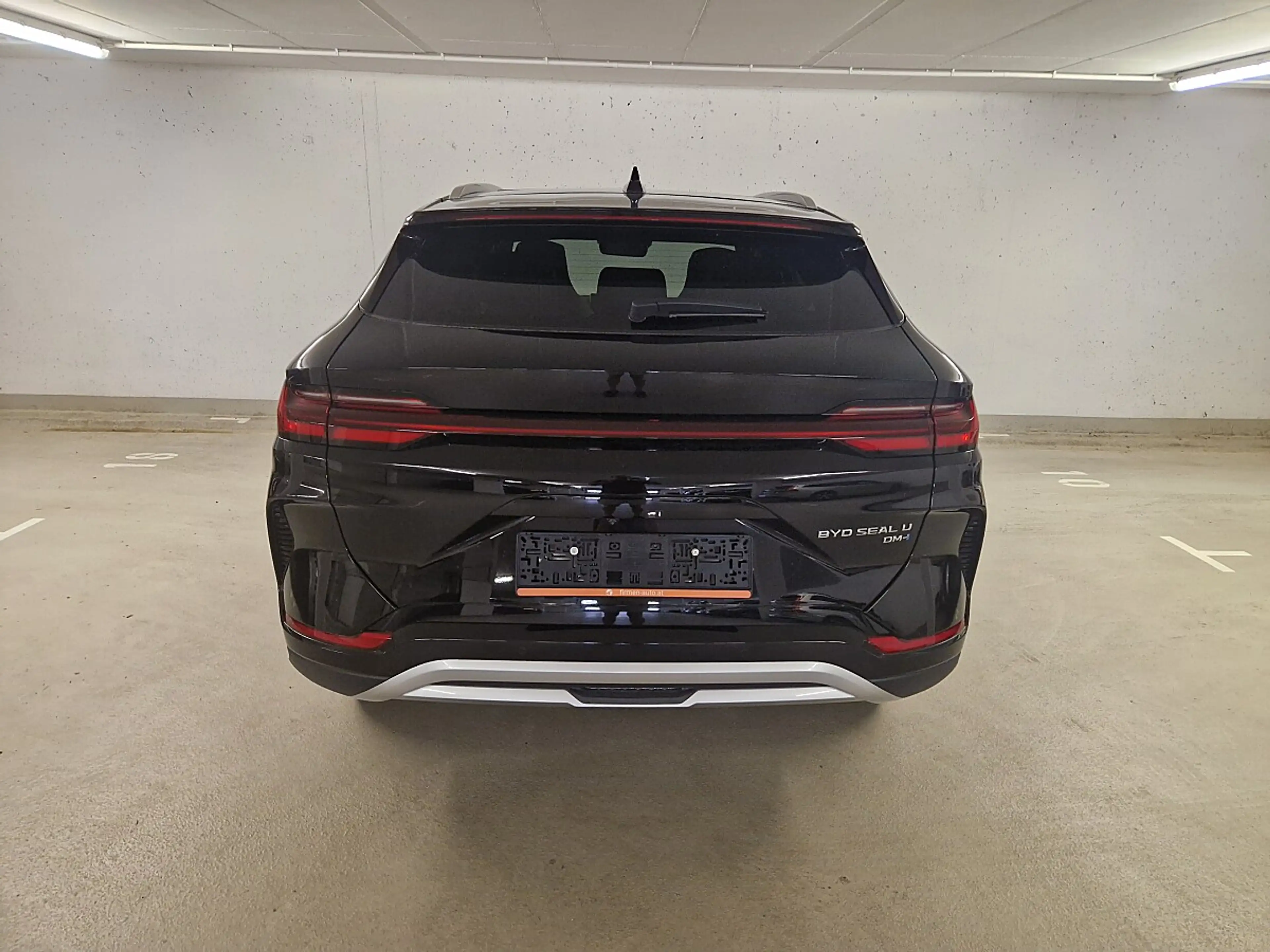 BYD Seal U DM-i PHEV 18,3kWh Boost Österreich Paket — photo 10