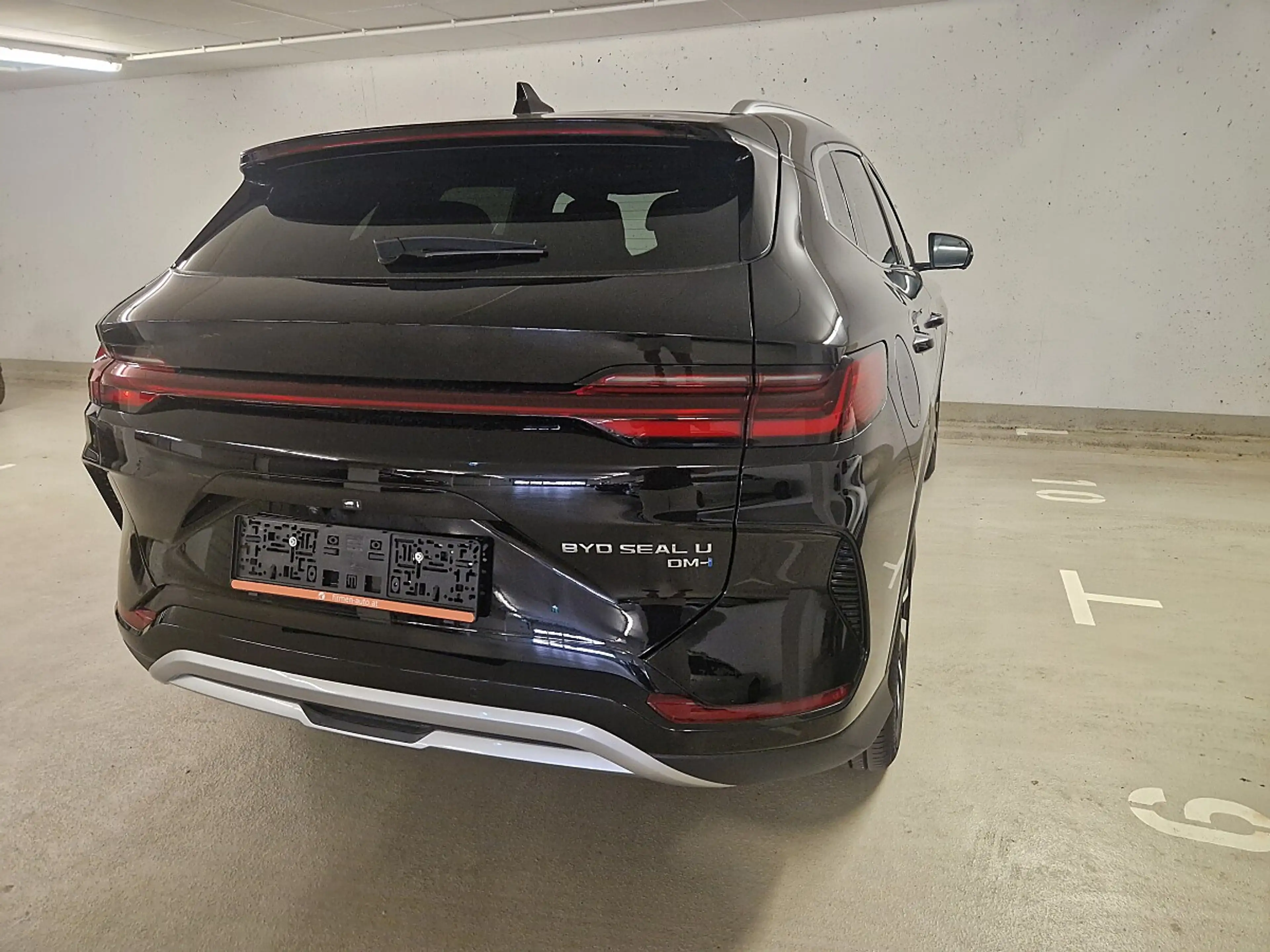 BYD Seal U DM-i PHEV 18,3kWh Boost Österreich Paket — photo 9