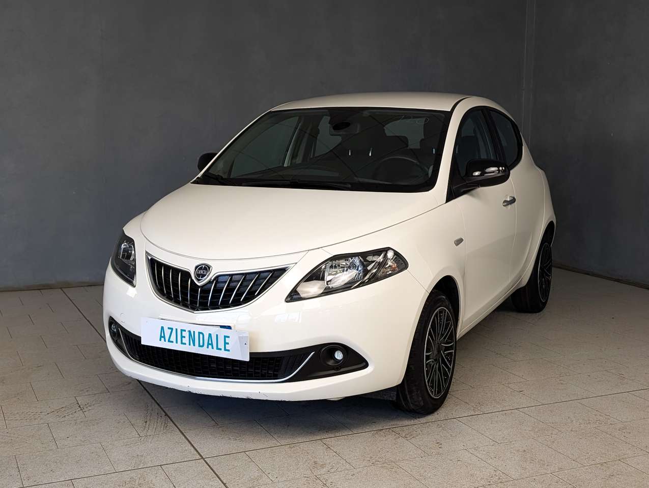 Lancia Ypsilon 1.0 Hybrid 70cv Gold