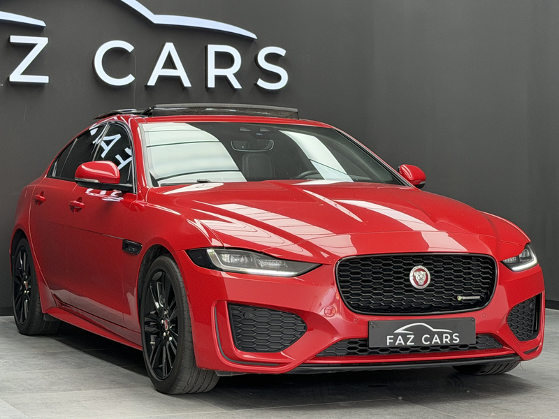 Jaguar XE 2.0 D R-Dynamic SE *CUIR + GPS + CAMÉRA + GARANTIE* — photo 4