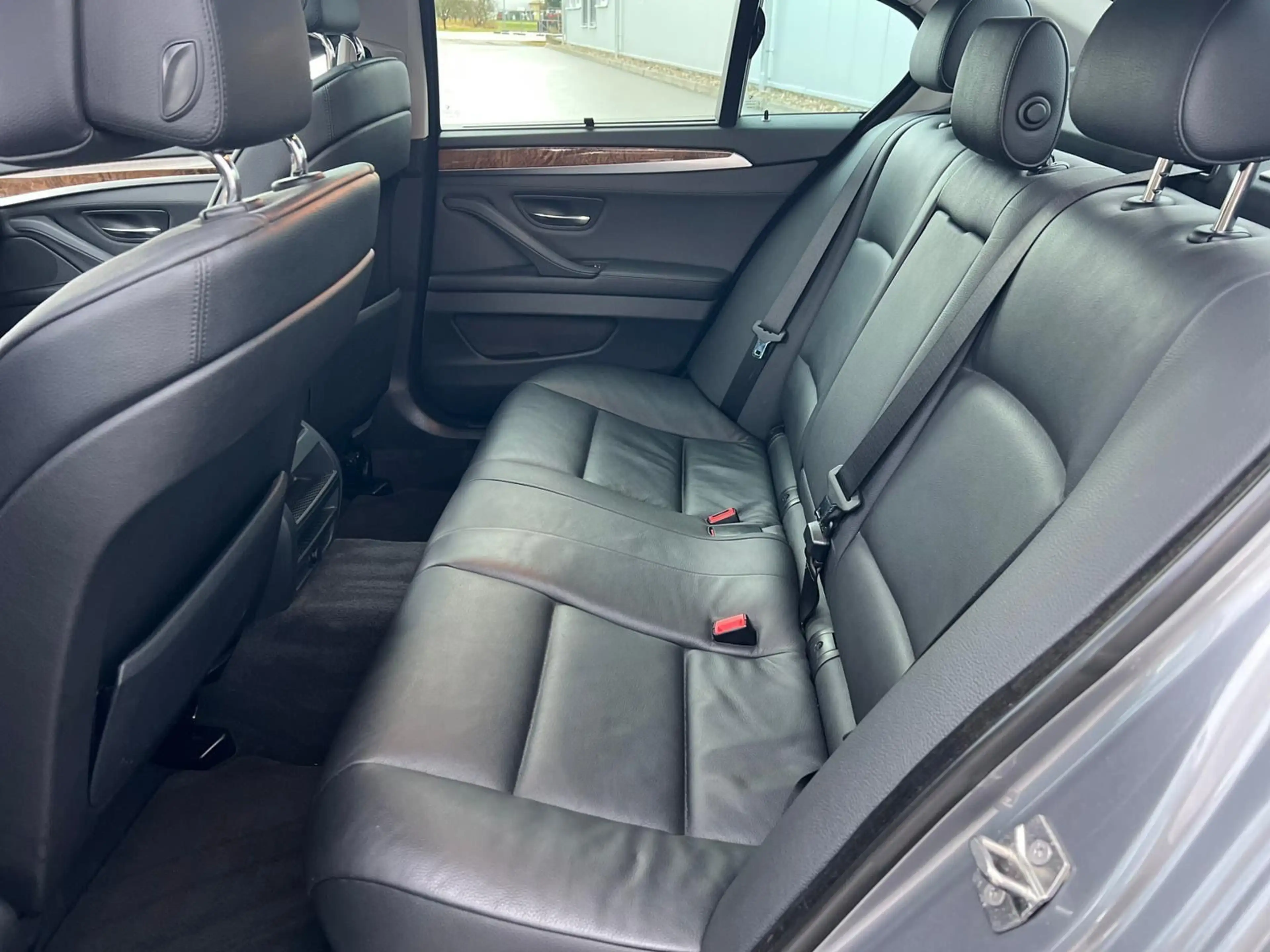 BMW 535 d 5 Limousine M5 — photo 18