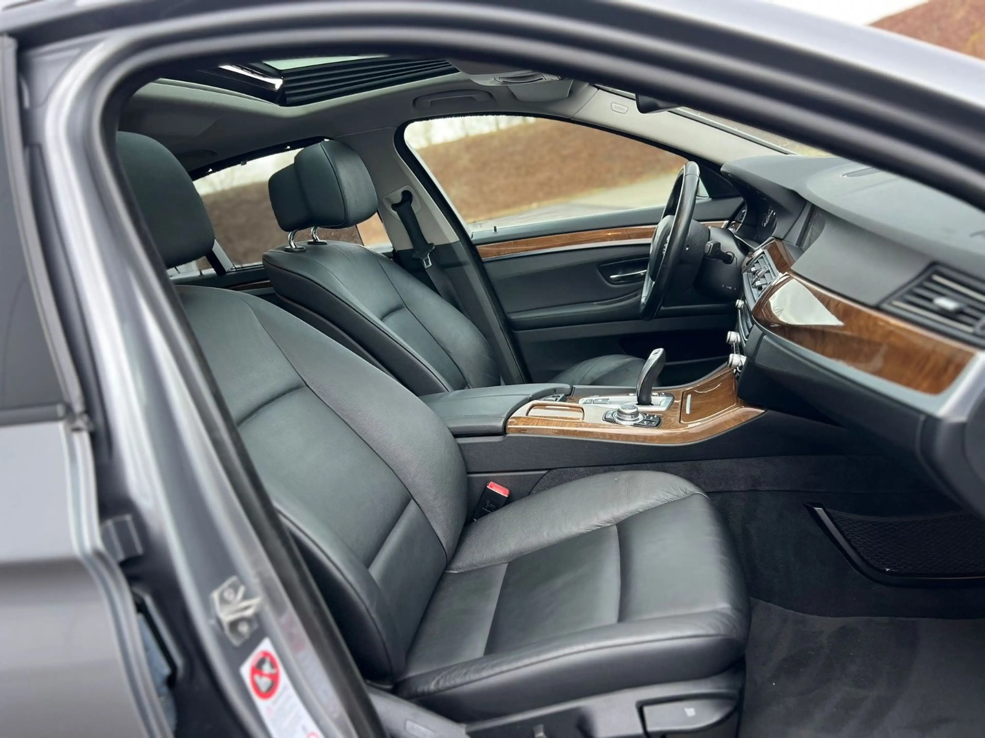 BMW 535 d 5 Limousine M5 — photo 9