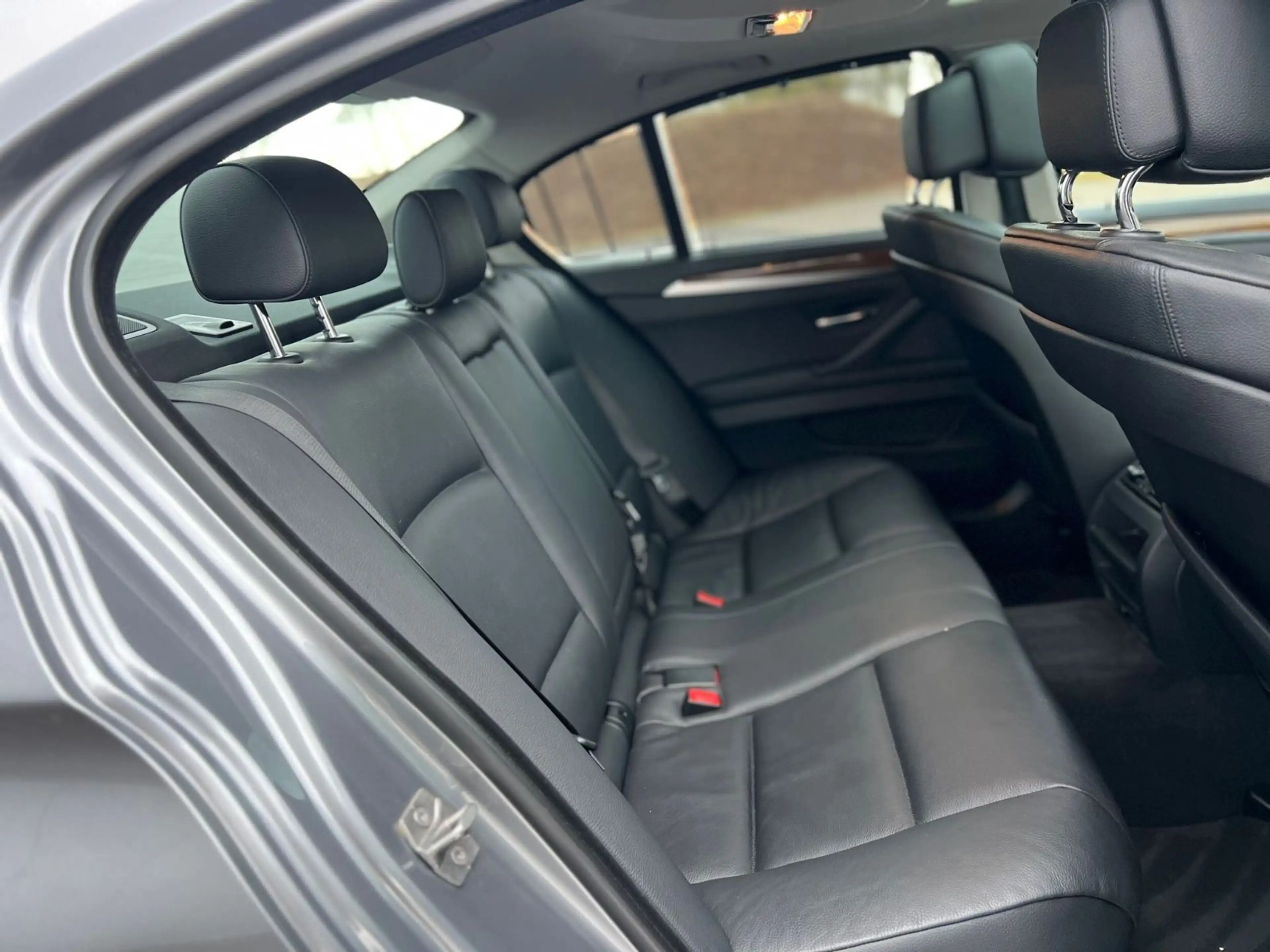 BMW 535 d 5 Limousine M5 — photo 11