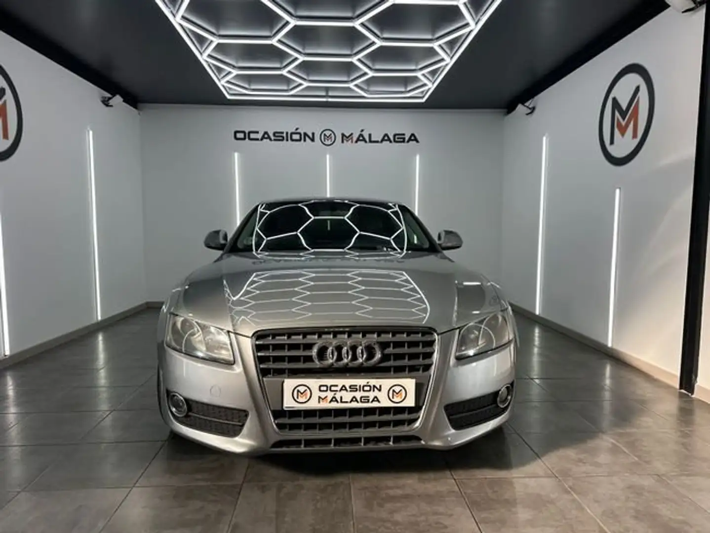 Audi A5 Coupé 2.7TDI Multitronic Zilver - 2