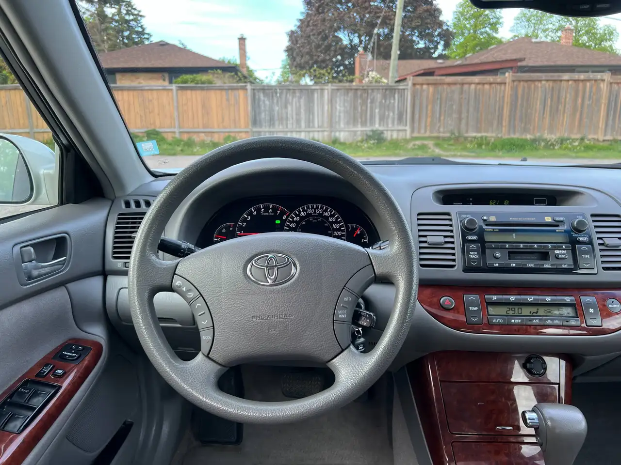 Toyota Camry снимка Toyota Camry