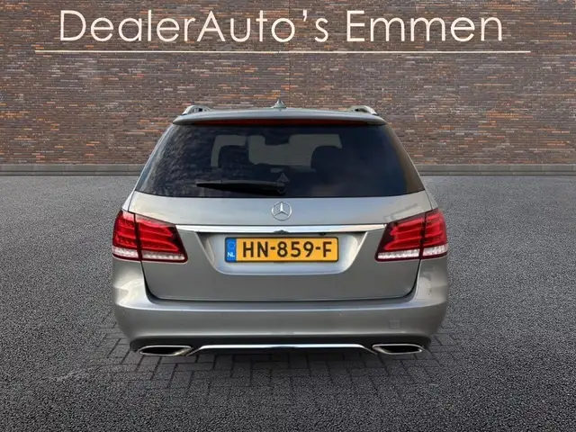Mercedes-Benz E-Class view 6
