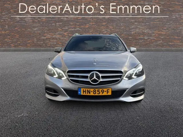 Mercedes-Benz E-Class view 5