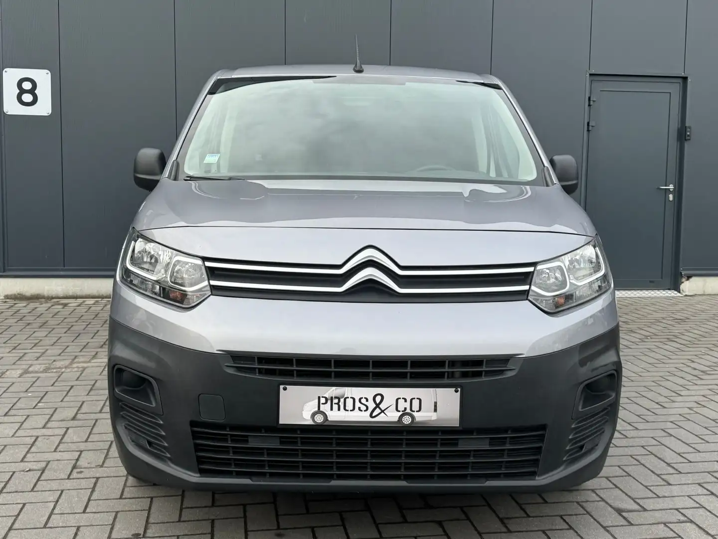Citroen Berlingo / 3 PLACES / CLIM / EURO 6 EI / UTILITAIRE Grau - 2