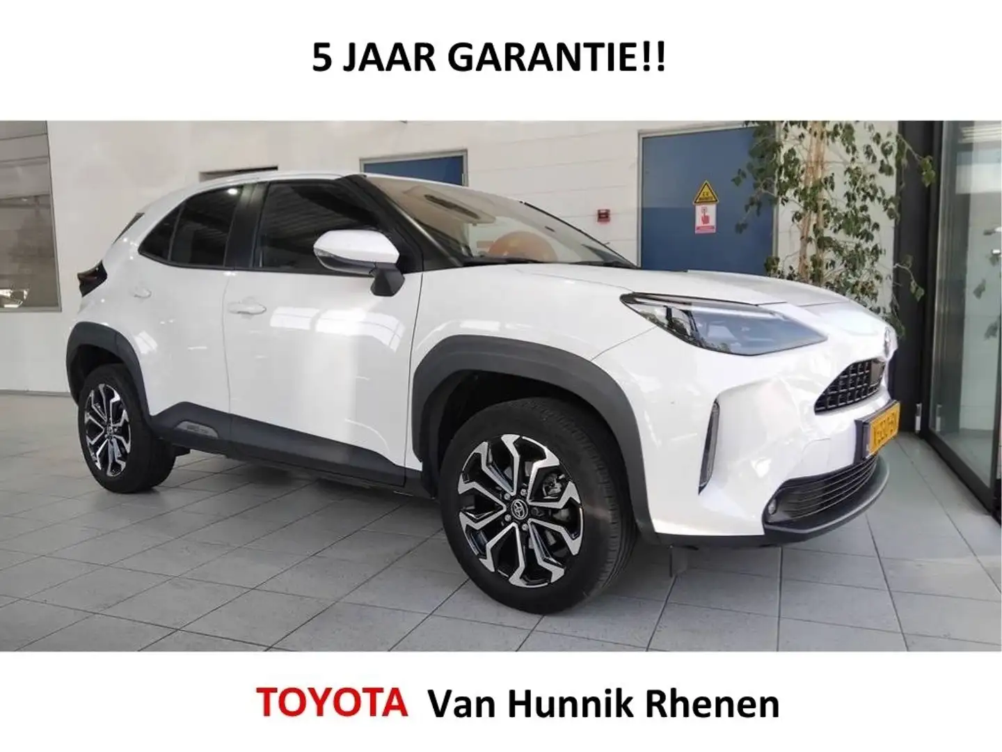 Toyota Yaris Cross 1.5 Hybrid First Ed. Blanc - 1