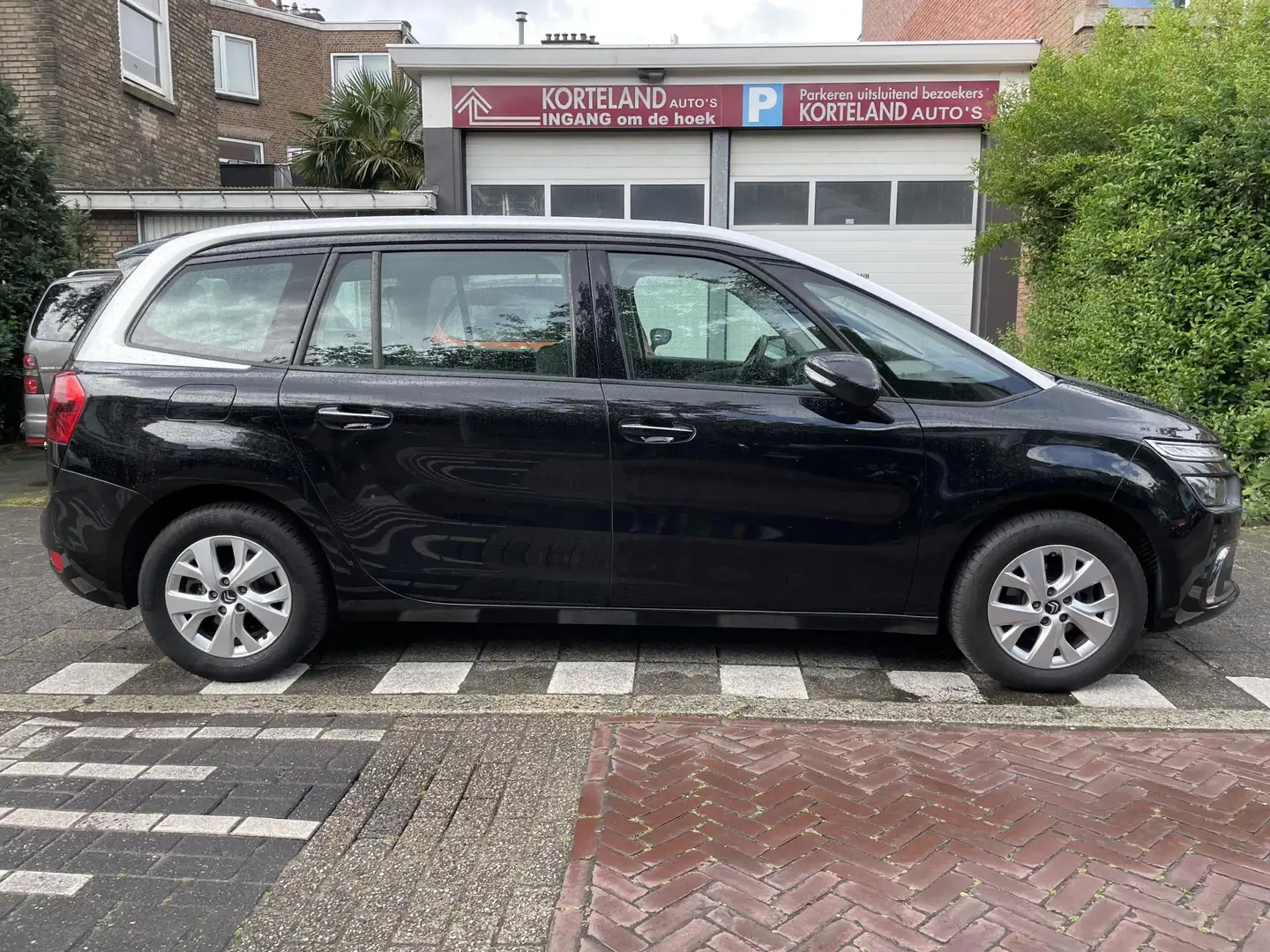 Citroen Grand C4 Picasso 1.2 PureTech Live l Navi l Clima l 7pers. l Apple Negro - 2