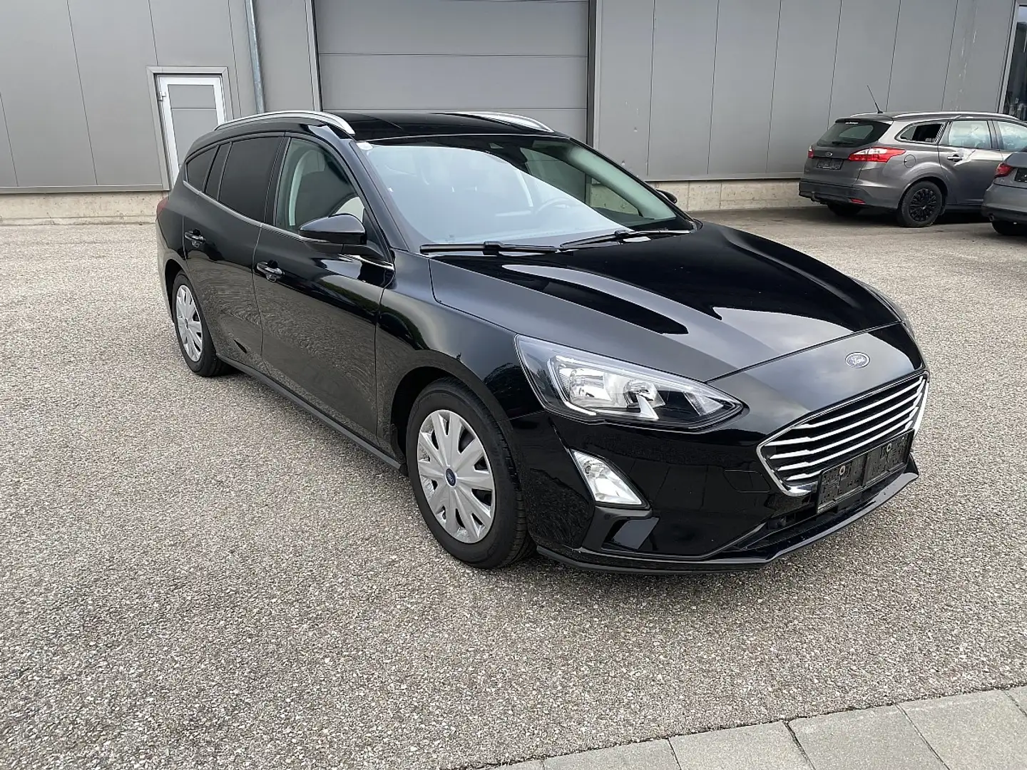 Ford Focus 1,5 EcoBlue Trend Edition Noir - 1