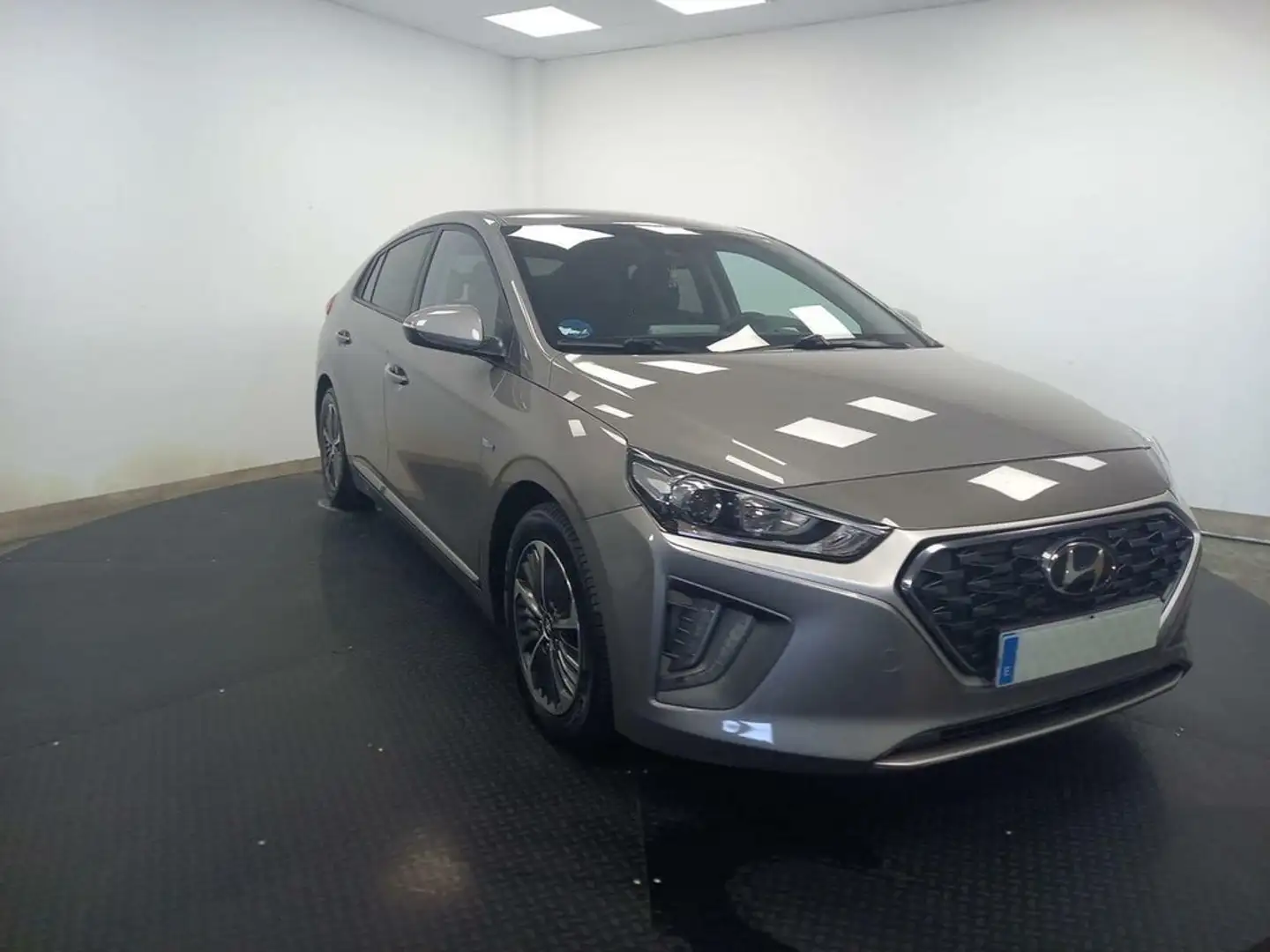 Hyundai IONIQ 1.6 GDI PHEV KLASS DT Gris - 1