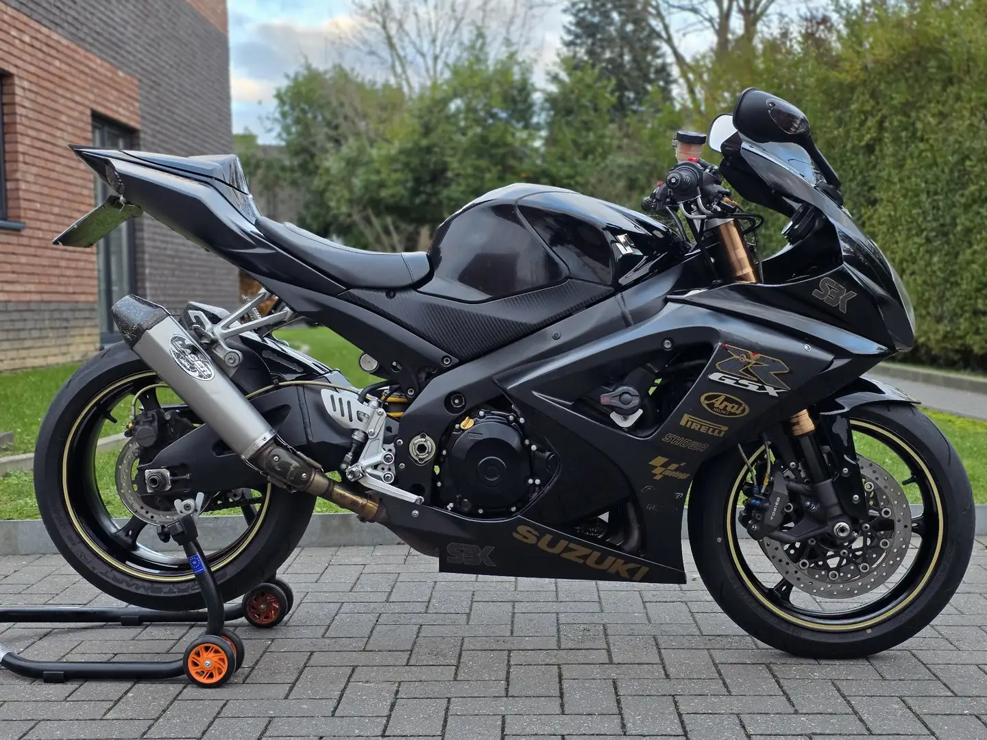 Suzuki GSX-R 1000 suzuki GSXR 1000 K8 Zwart - 1