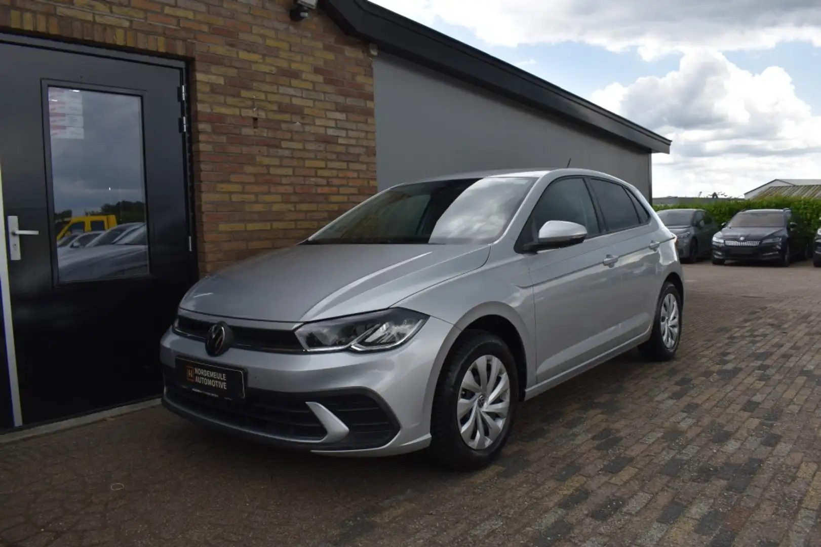 Volkswagen Polo 1.0 TSI LIFE EDITION, Apple Carplay, ACC, Lane Grijs - 2