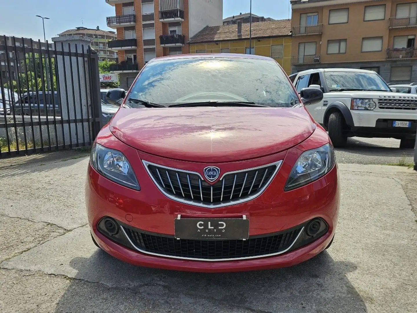 Lancia Ypsilon 1.0 FireFly 5 porte S&S Hybrid Rosso - 2