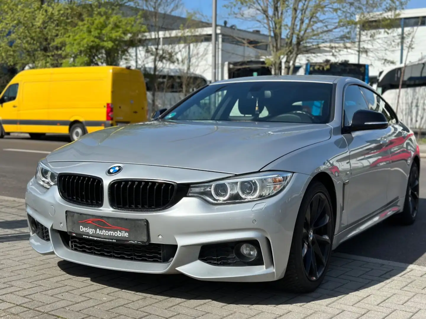 BMW 430 d Gran Coupe M-Paket*NAVI/STZHZNG/LED Stříbrná - 2