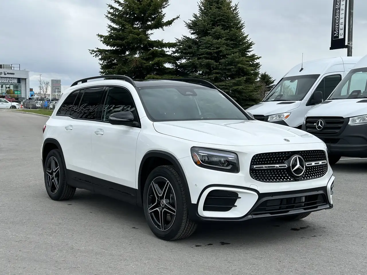 Mercedes-Benz GLB снимка Mercedes-Benz GLB