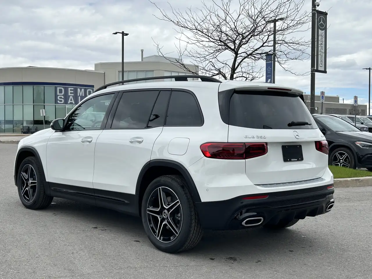 Mercedes-Benz GLB снимка Mercedes-Benz GLB