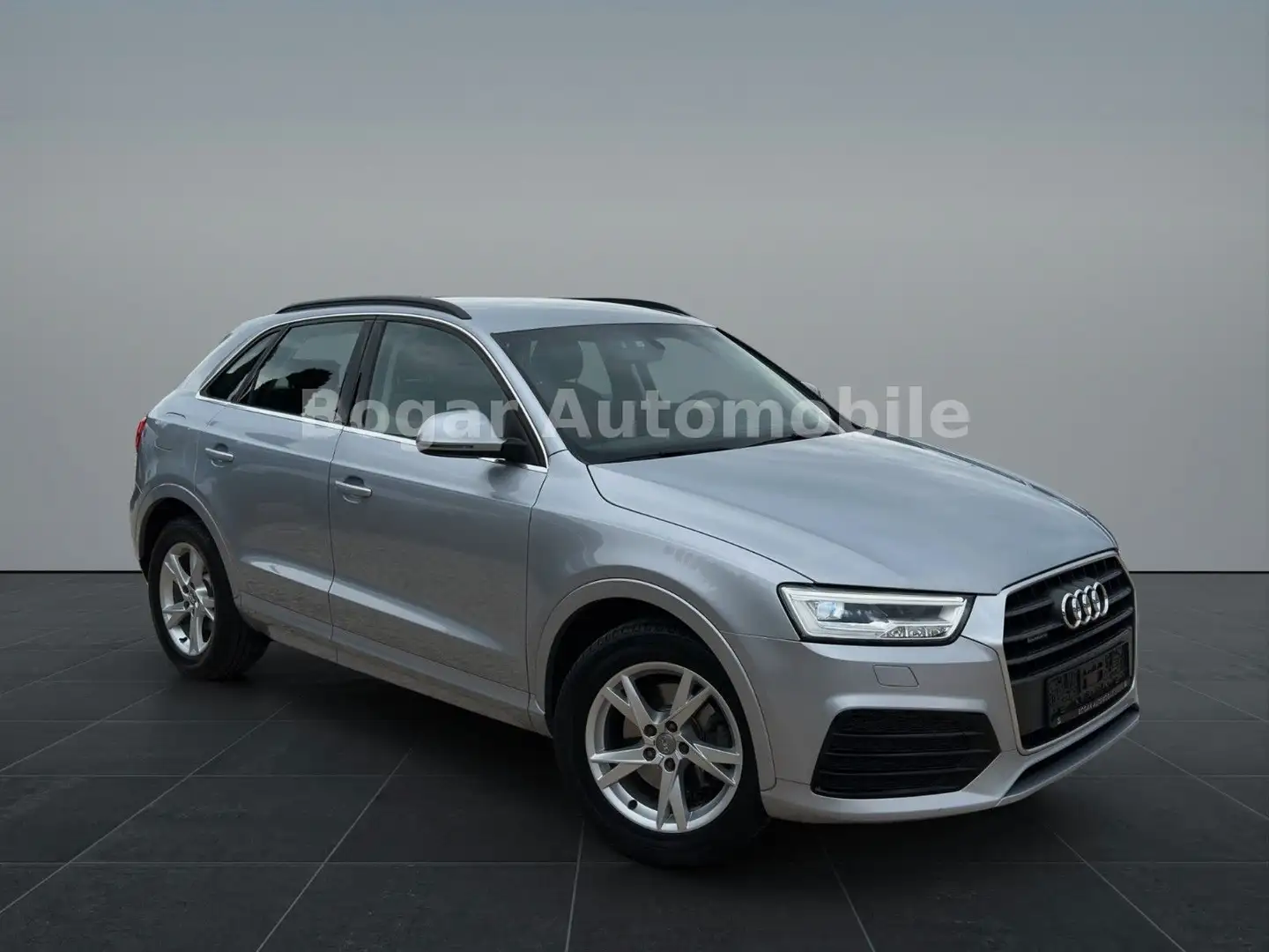 Audi Q3 sport quattro S tronic *LED*NAVI*KEYLESS*PDC* Silber - 2