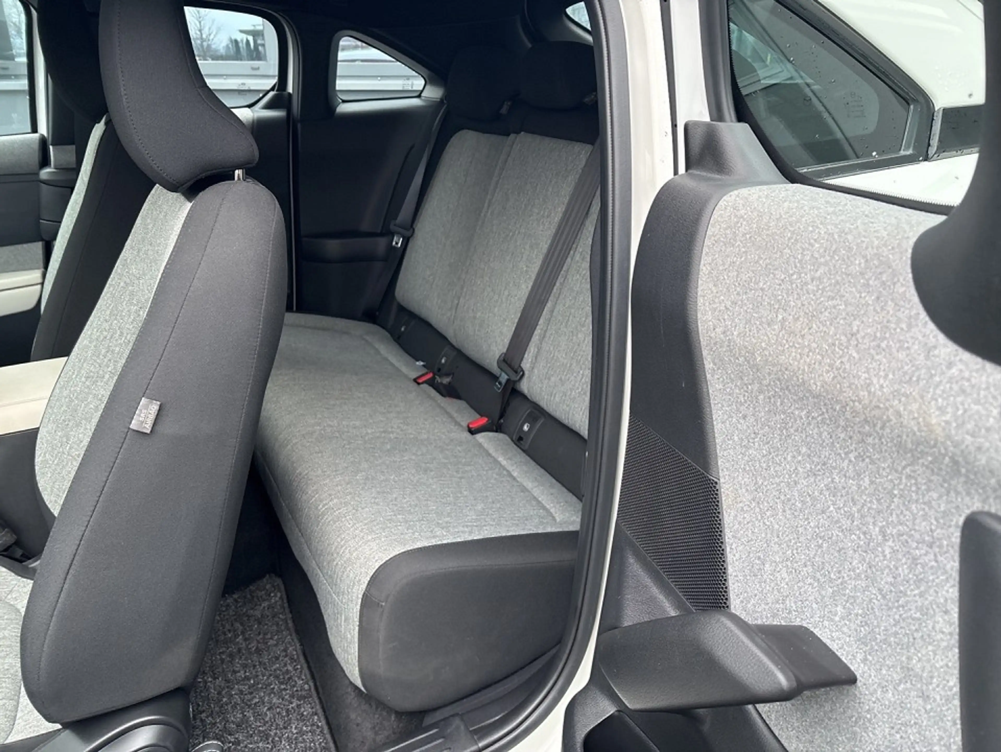 Mazda MX-30 35,5 kWh e-SKYACTIV EV 145 PS *6 Jahre Garantie* — photo 9