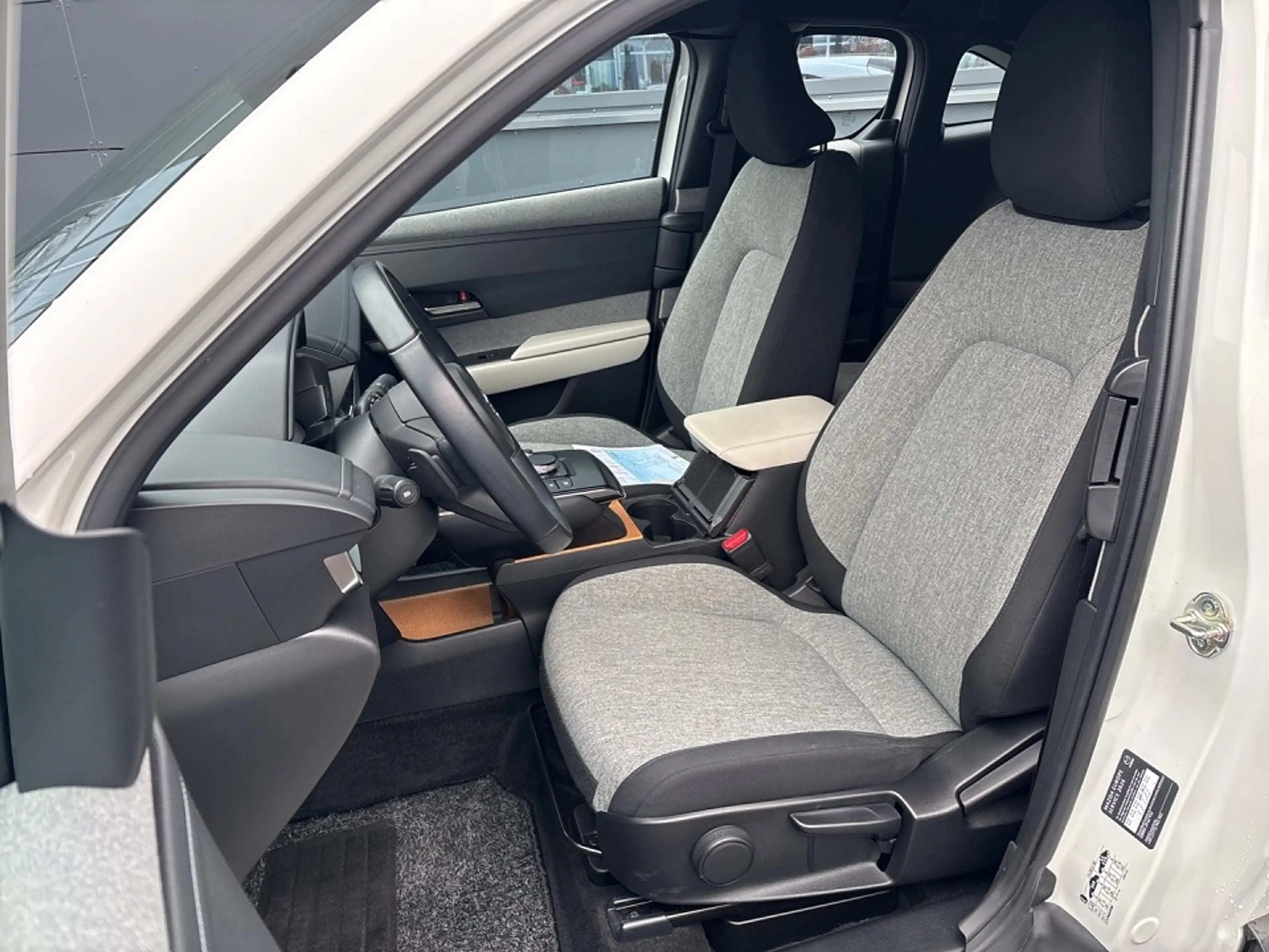 Mazda MX-30 35,5 kWh e-SKYACTIV EV 145 PS *6 Jahre Garantie* — photo 7