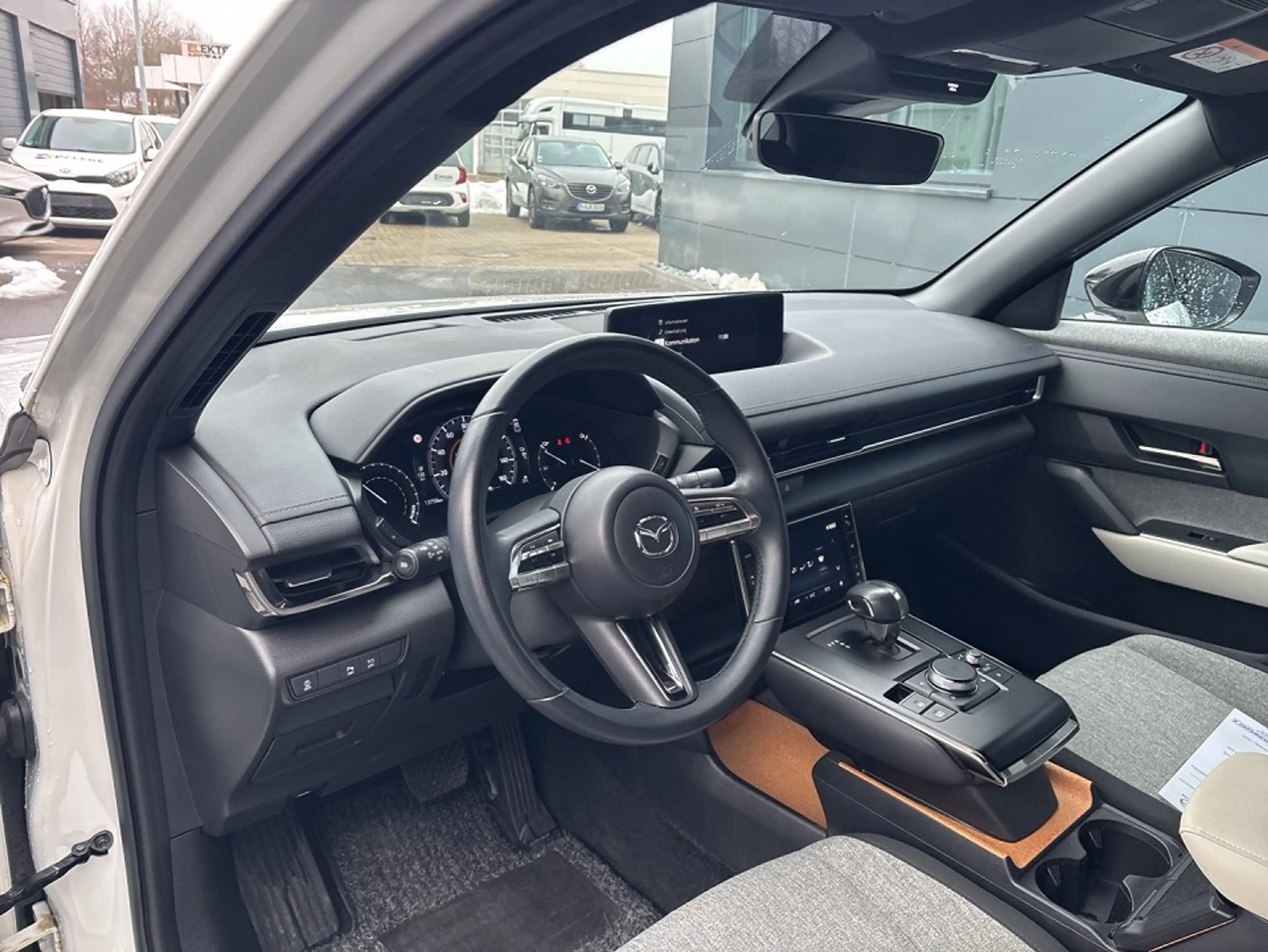 Mazda MX-30 35,5 kWh e-SKYACTIV EV 145 PS *6 Jahre Garantie* — photo 6
