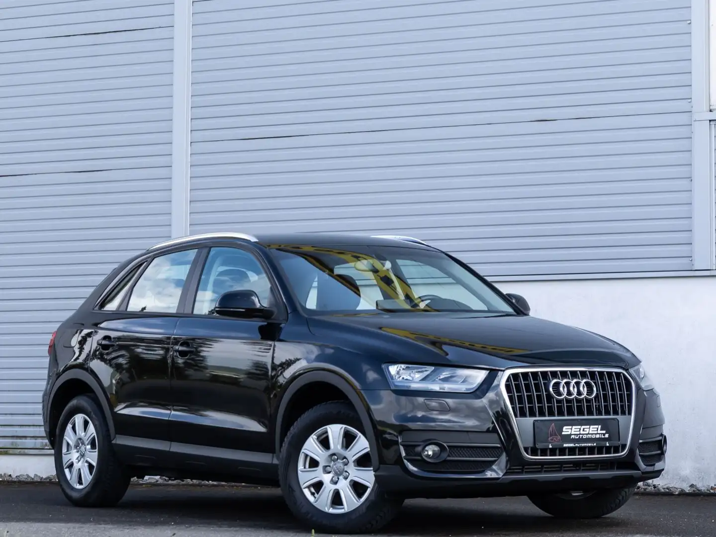 Audi Q3 2.0 TDI*AHK*NAVI*SHZ*PDC* Negro - 1