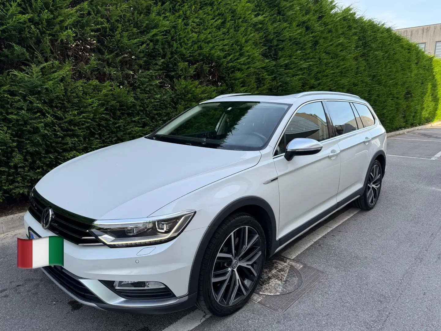 Volkswagen Passat Alltrack 2.0 BiTDI 4motion 240cv DSG Weiß - 1