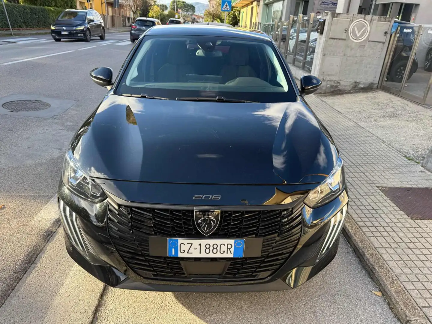 Peugeot 208 PureTech 100 Stop&Start 5 porte Allure Schwarz - 2