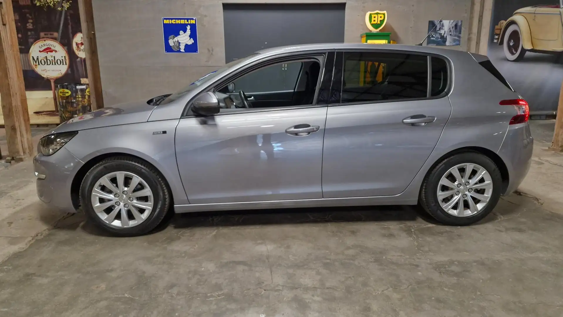 Peugeot 308 1.2 PureTech Style 131PK AUTOMAAT | Rijklaarprijs Grau - 2