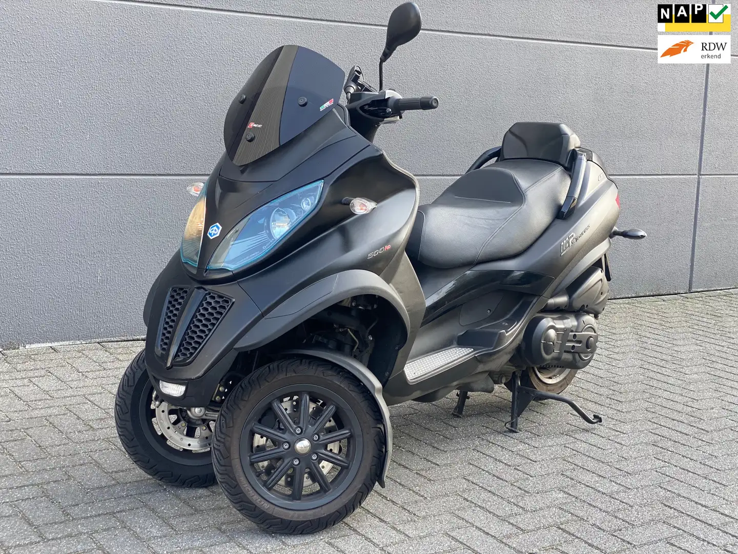 Piaggio MP3 500 Scooter LT Sport - 1