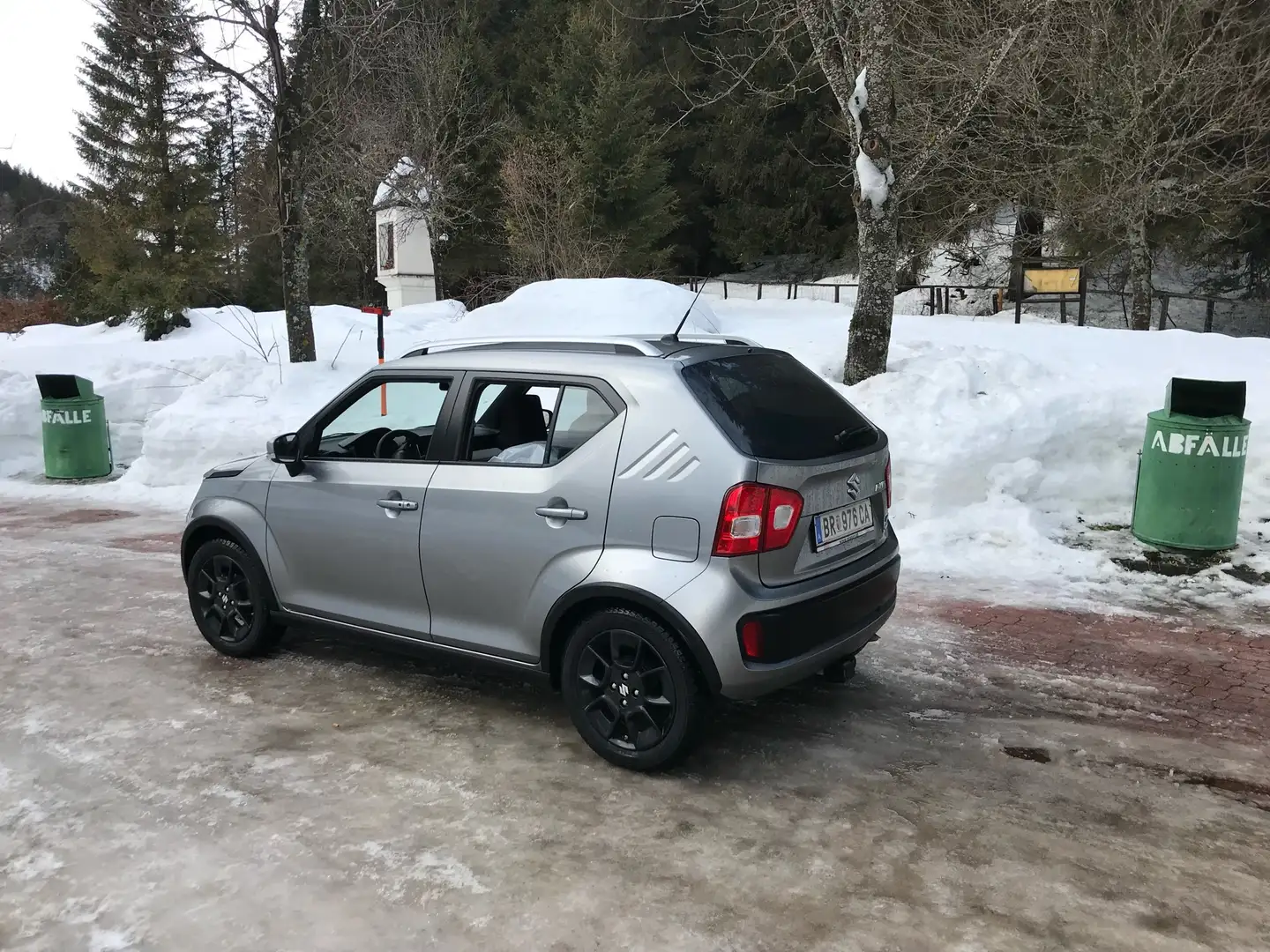 Suzuki Ignis 1,2 DualJet Flash 4WD Silber - 2