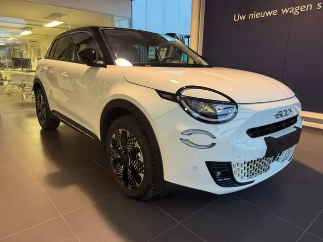 Fiat 600 1 1.2 Hybrid 136cv DCT La Prima