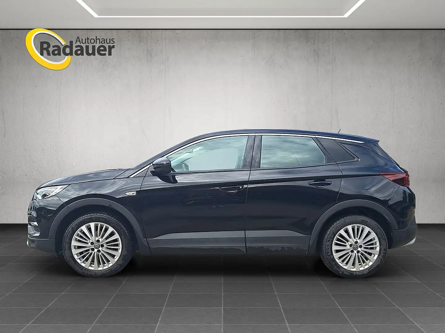 Opel Grandland X 1,2 Turbo Direct Injection Innovation Start/Stop Schwarz - 2