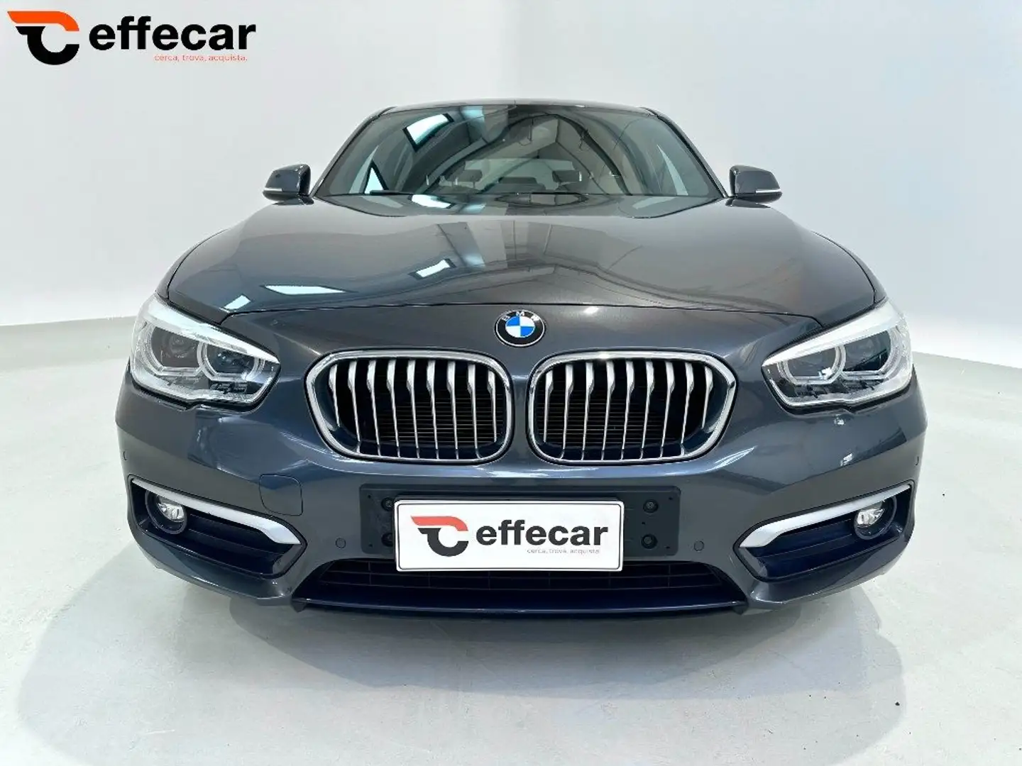 BMW 116 d 5p. Urban Gris - 2