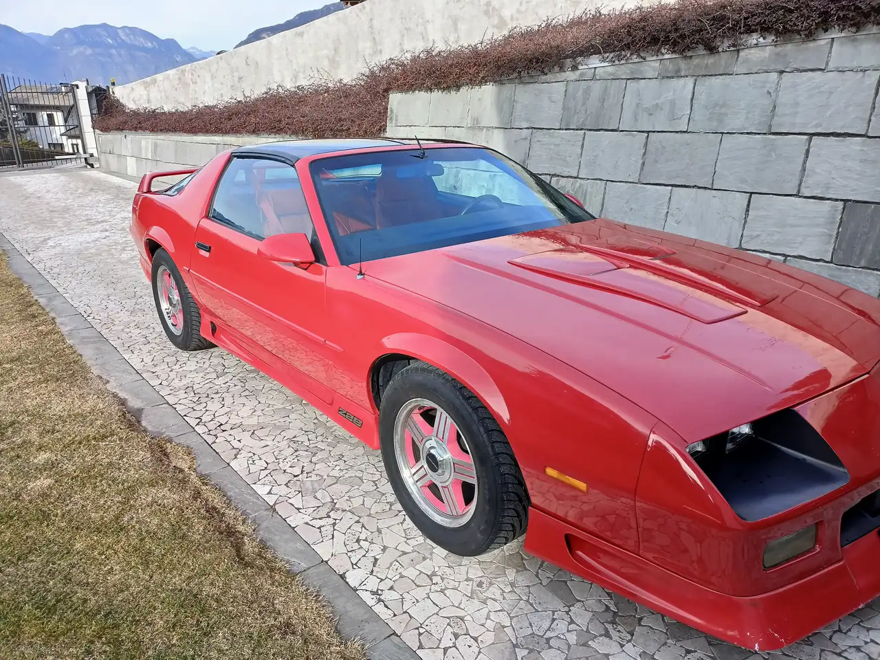 Chevrolet Camaro Z28 IROC, foto 8