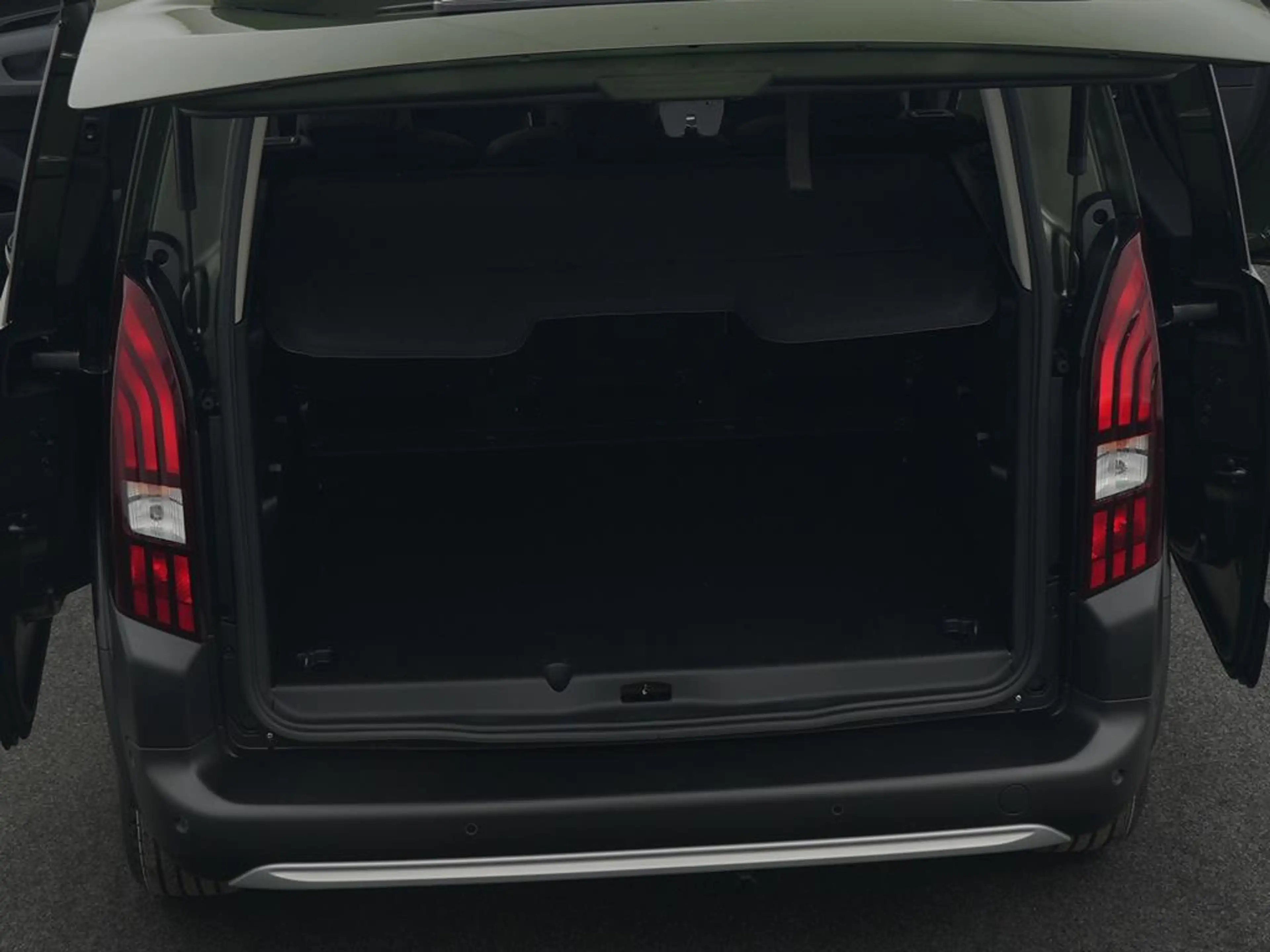 Peugeot Rifter L1 GT Diesel 130 EAT8 — photo 7