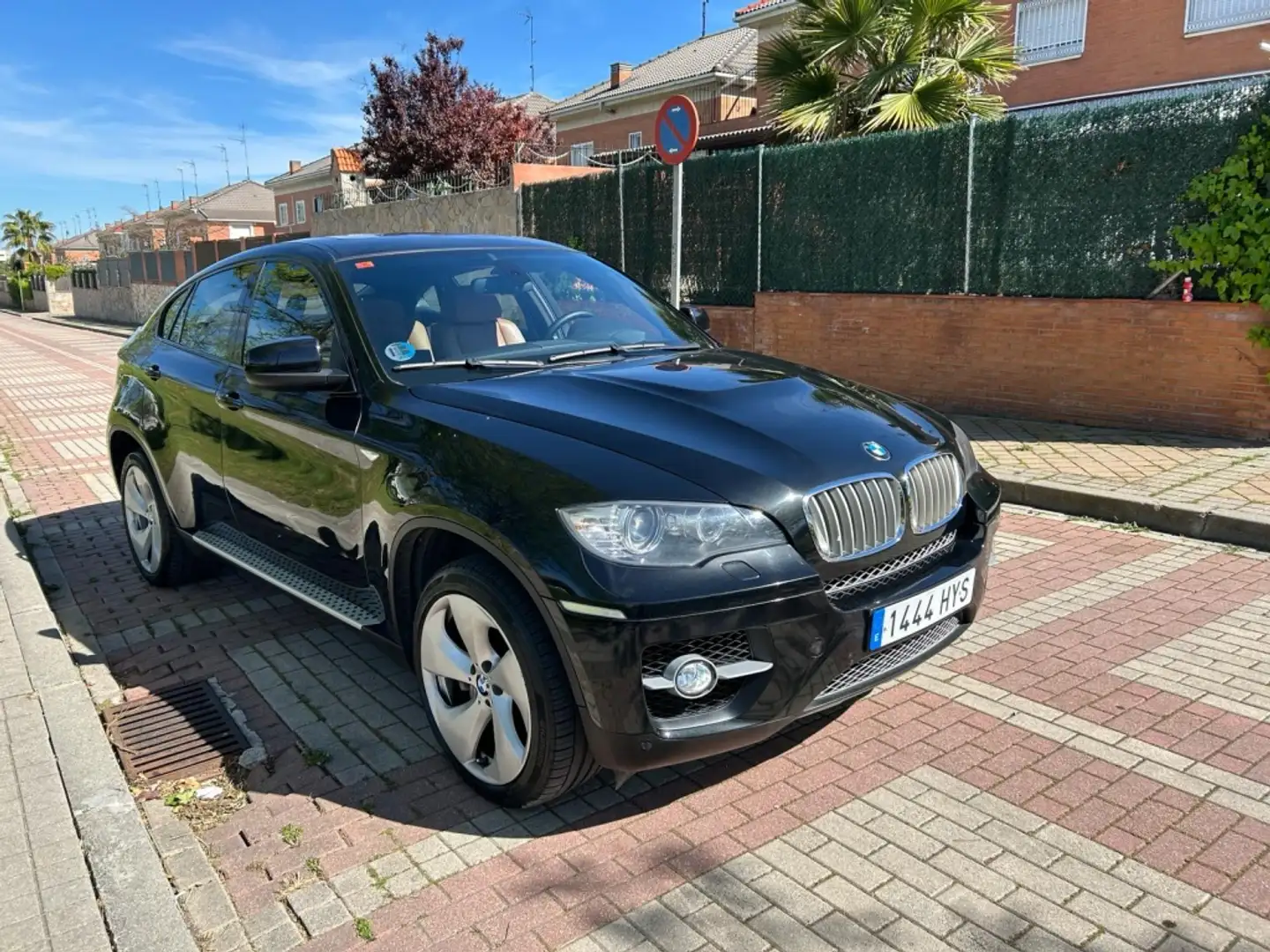 BMW Active Hybrid X6 ActiveHybrid Černá - 2