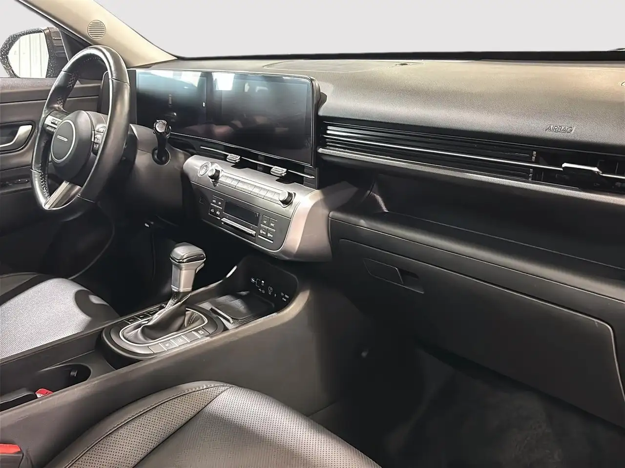 Hyundai KONA снимка Hyundai KONA