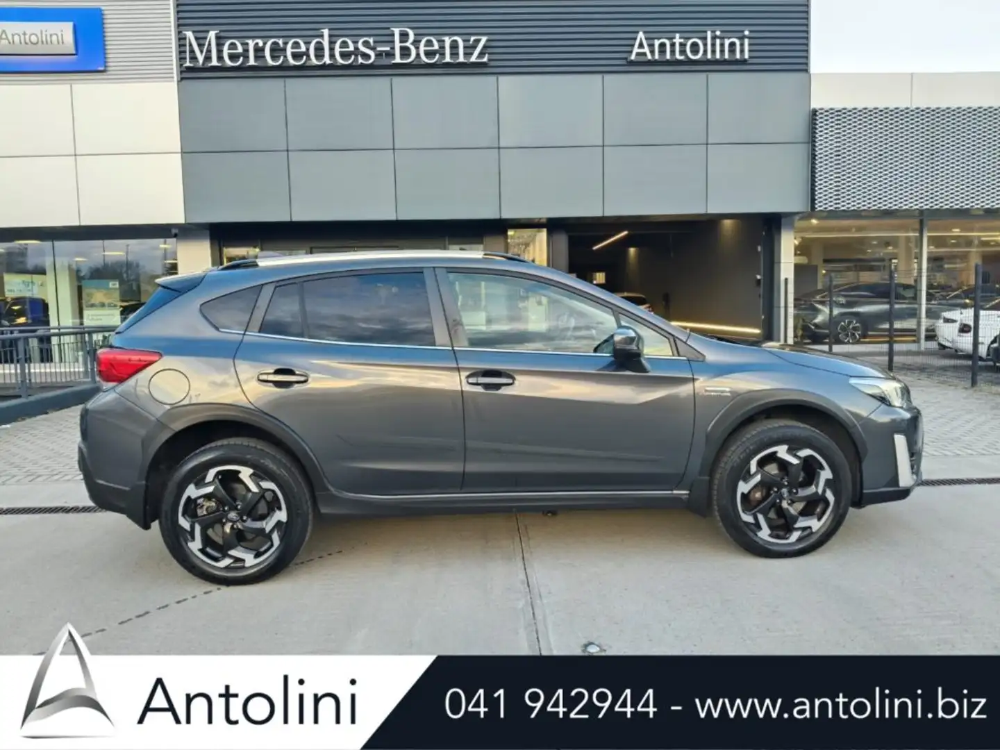 Subaru XV 2.0i e-Boxer MHEV Lineartron 4dventure Gris - 1