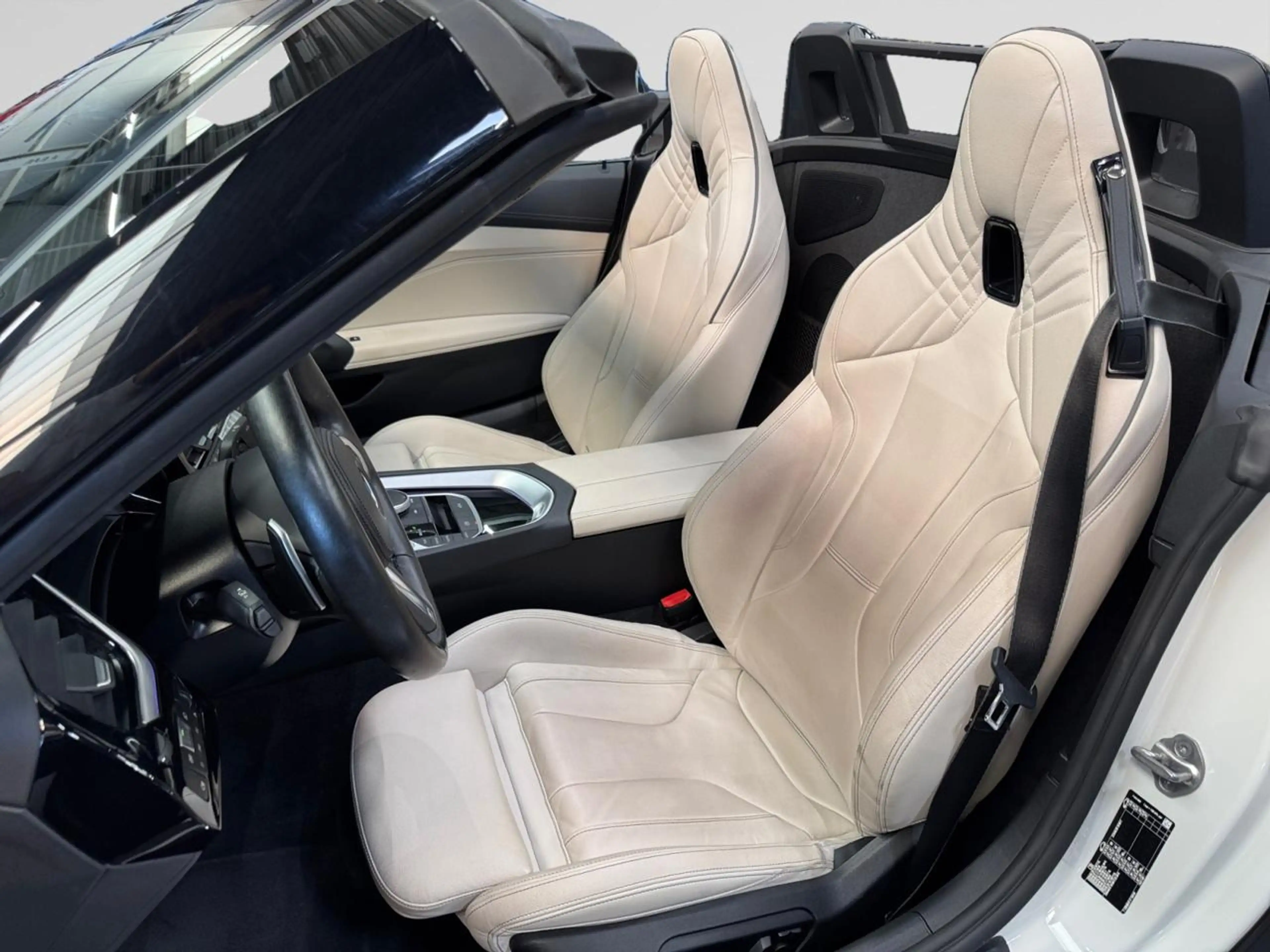 BMW Z4 M-Sport Z4 2.0i sDrive20i (EU6AP) — photo 9