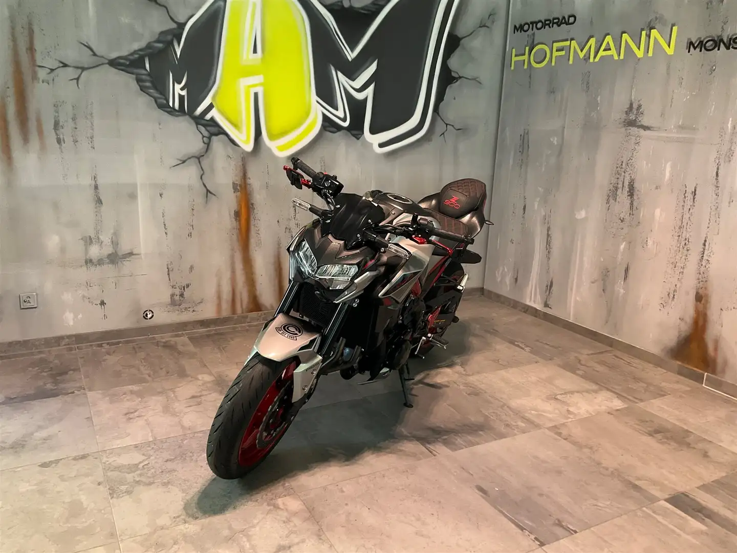 Kawasaki Z 900 Grau - 2