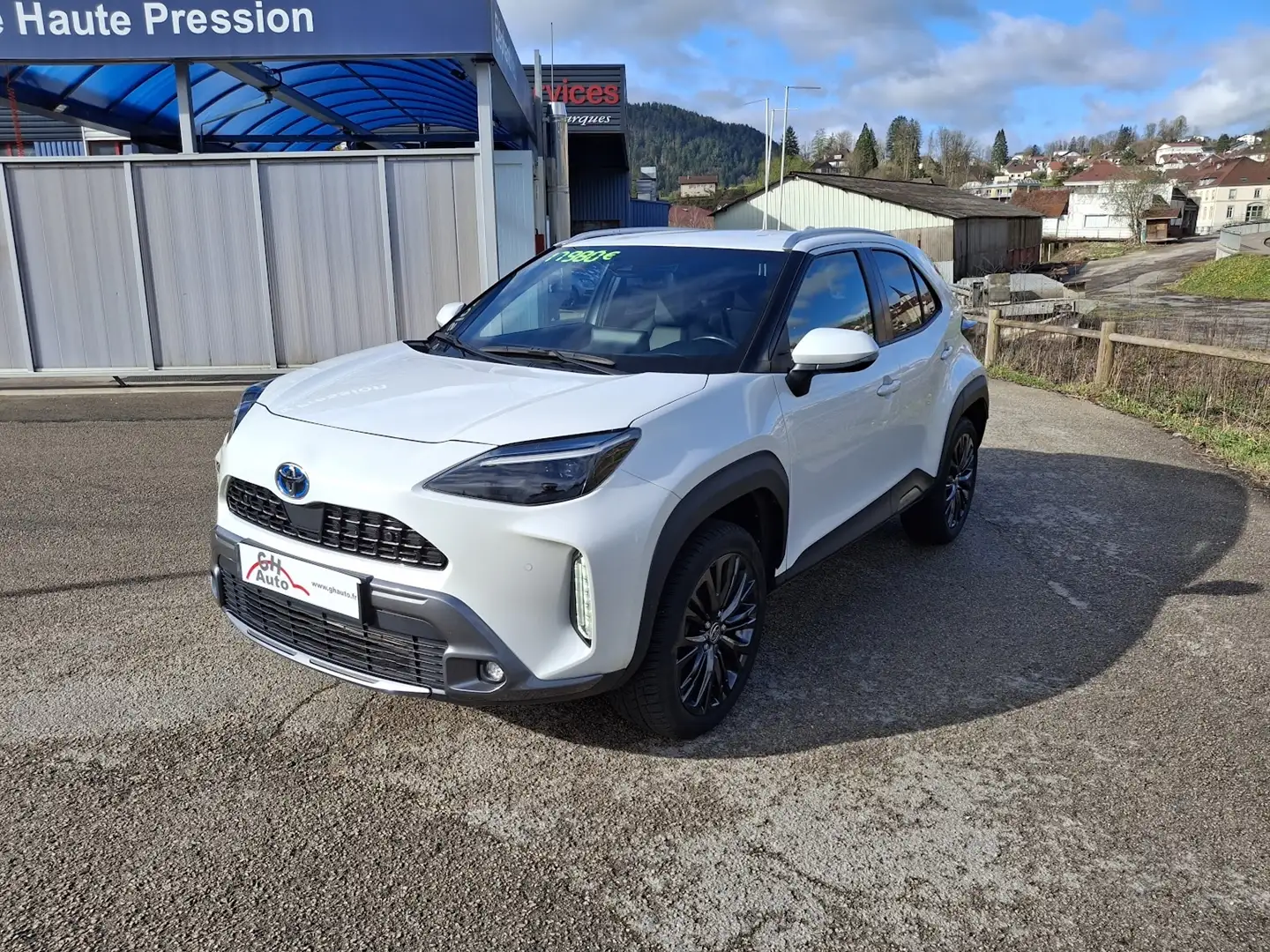 Toyota Yaris Cross 116H DESIGN MY21 Weiß - 1
